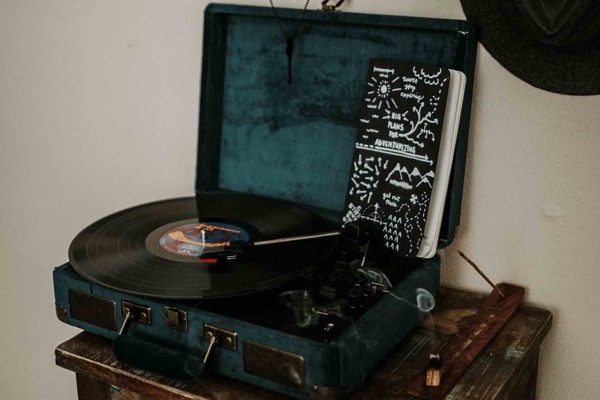 A level AOS 4 Popular Music and Jazz - Question 5 wider listening extra